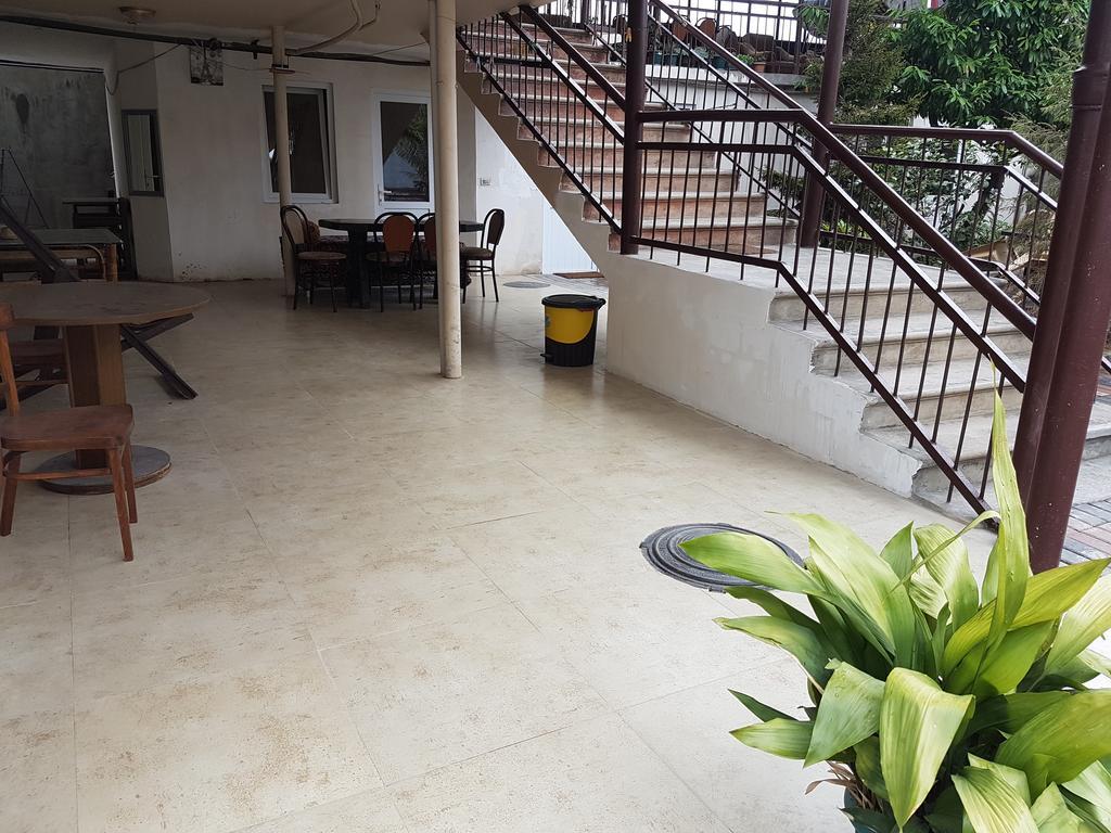 Guesthouse 97 In Batumi Батуми Екстериор снимка
