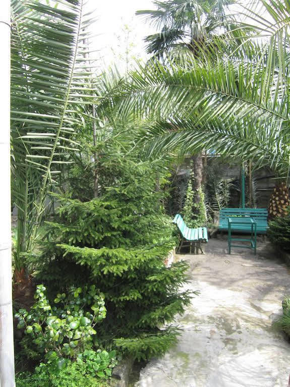 Guesthouse 97 In Batumi Батуми Екстериор снимка